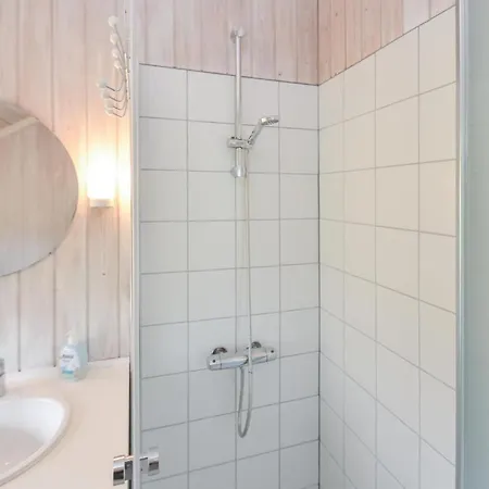 2 Bedroom Gorgeous In Vaeggerlose Holiday home Boto By