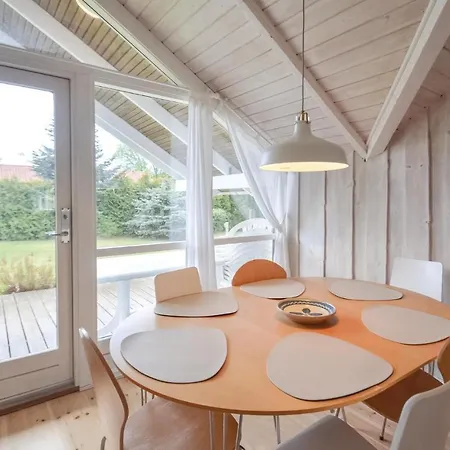 2 Bedroom Gorgeous In Vaeggerlose Holiday home Boto By